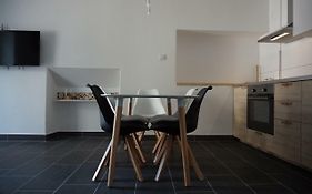 Corner Apartments